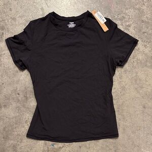 SKIMS Classic Onyx Short Sleeve Tee Fits Everybody